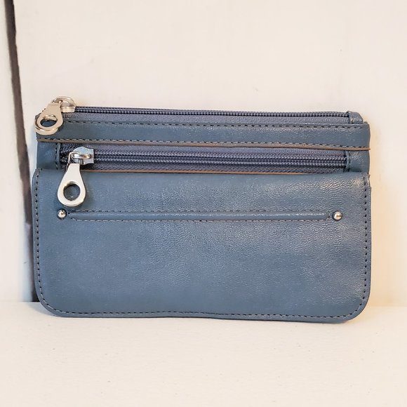 Relic Handbags - *SOLD* Relic Faux Leather Divided Money Organizer Wallet